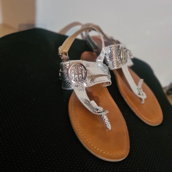 Tommy Hilfiger great condition flat sandals size 8 - Picture 7 of 8